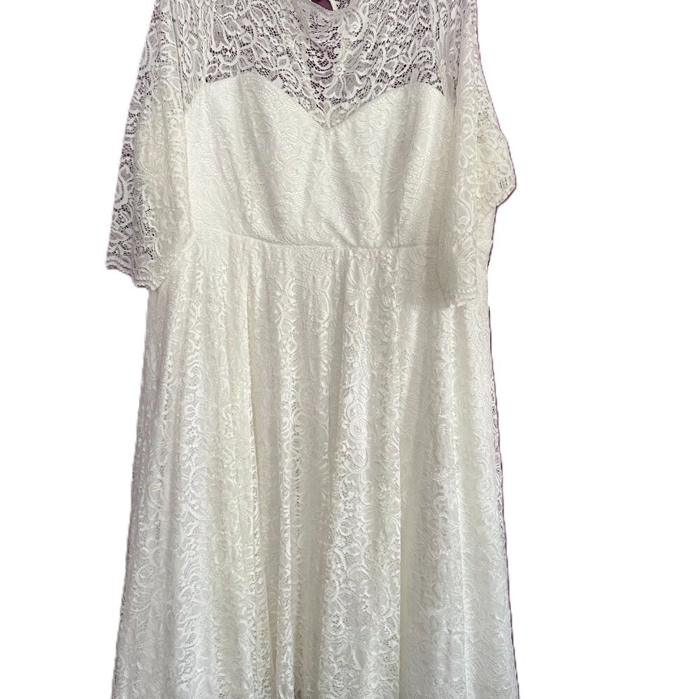 Plus Size Torrid Ivory Lace Tea-Length Wedding Dress Size 24 and Size 18 - Picture 5 of 13